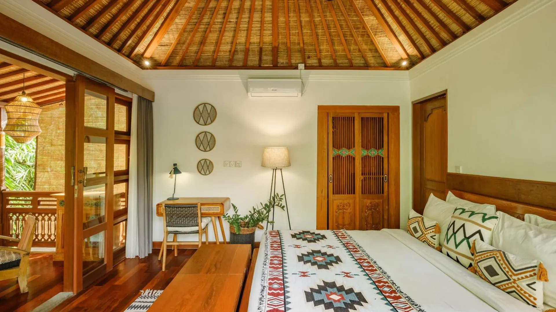 Villa Dharuna Ubud Indonesia